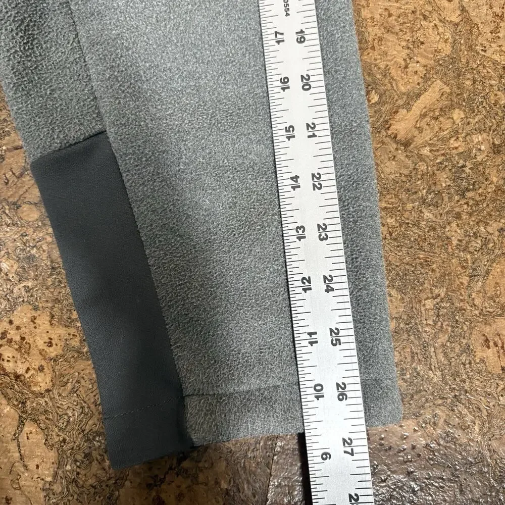 The North Face Mens XL Gray Full Zip Fleece Jacket Softshell Chest Pocket Travel